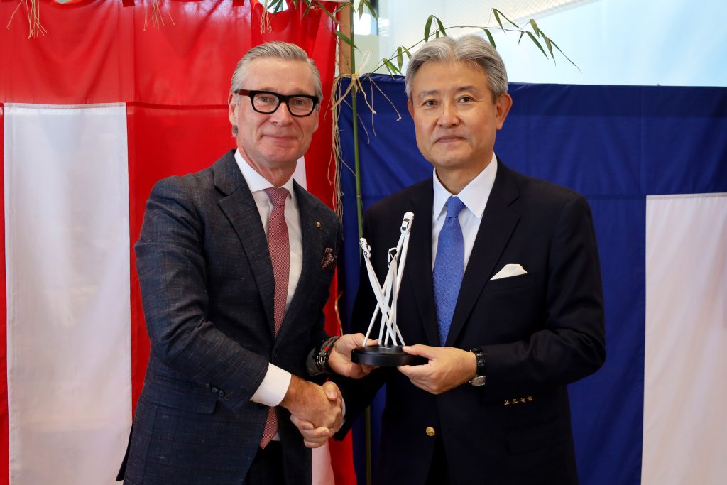 %e3%82%aa%e3%83%96%e3%82%b8%e3%82%a7%e8%b4%88%e5%91%88